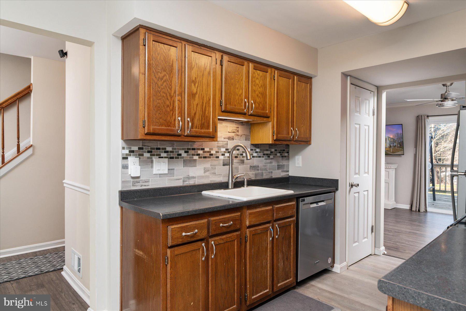 VILLAGE OF THOMAS RUN - Residential