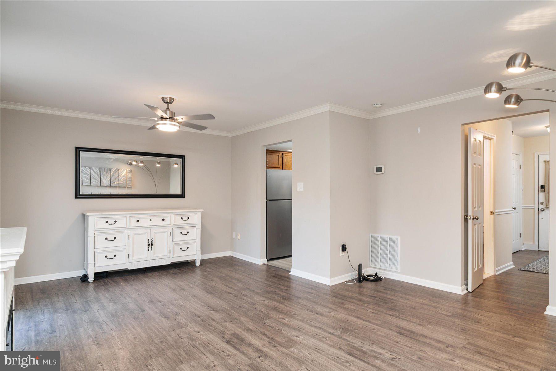 VILLAGE OF THOMAS RUN - Residential