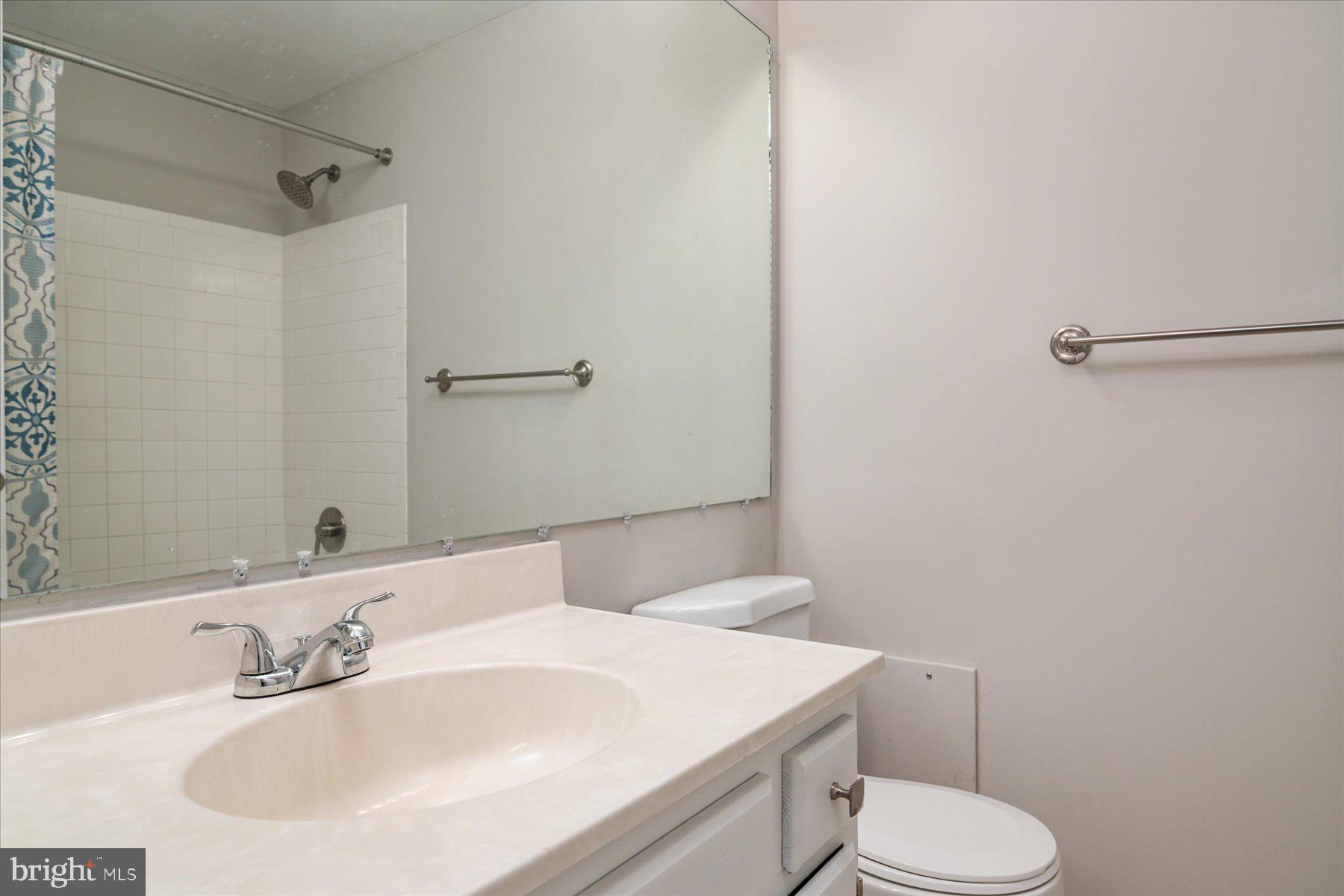 VILLAGE OF THOMAS RUN - Residential