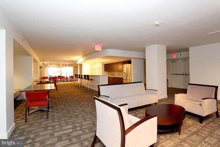 THE KENWOOD - Residential Lease