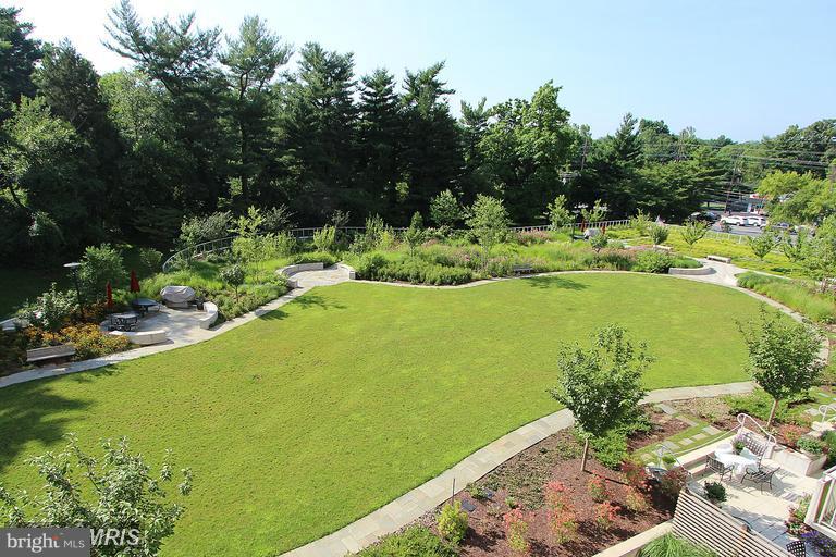 THE KENWOOD - Residential Lease