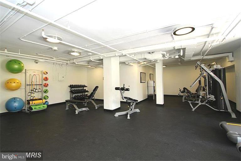 THE KENWOOD - Residential Lease