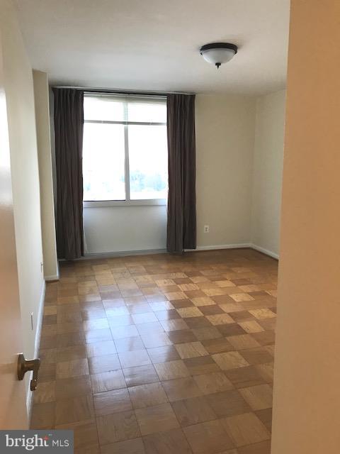 THE KENWOOD - Residential Lease