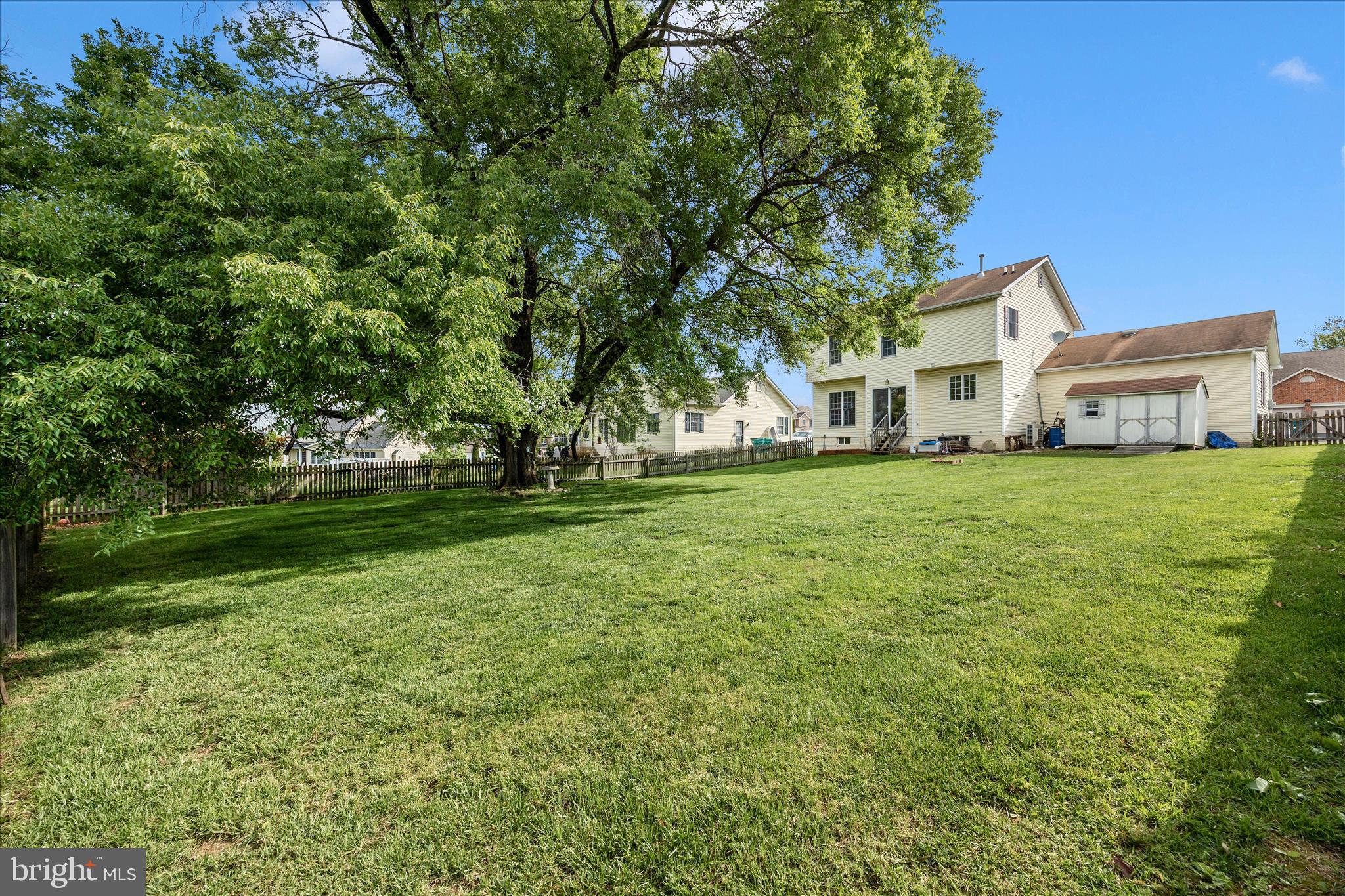 VILLAGE NORTH - Residential