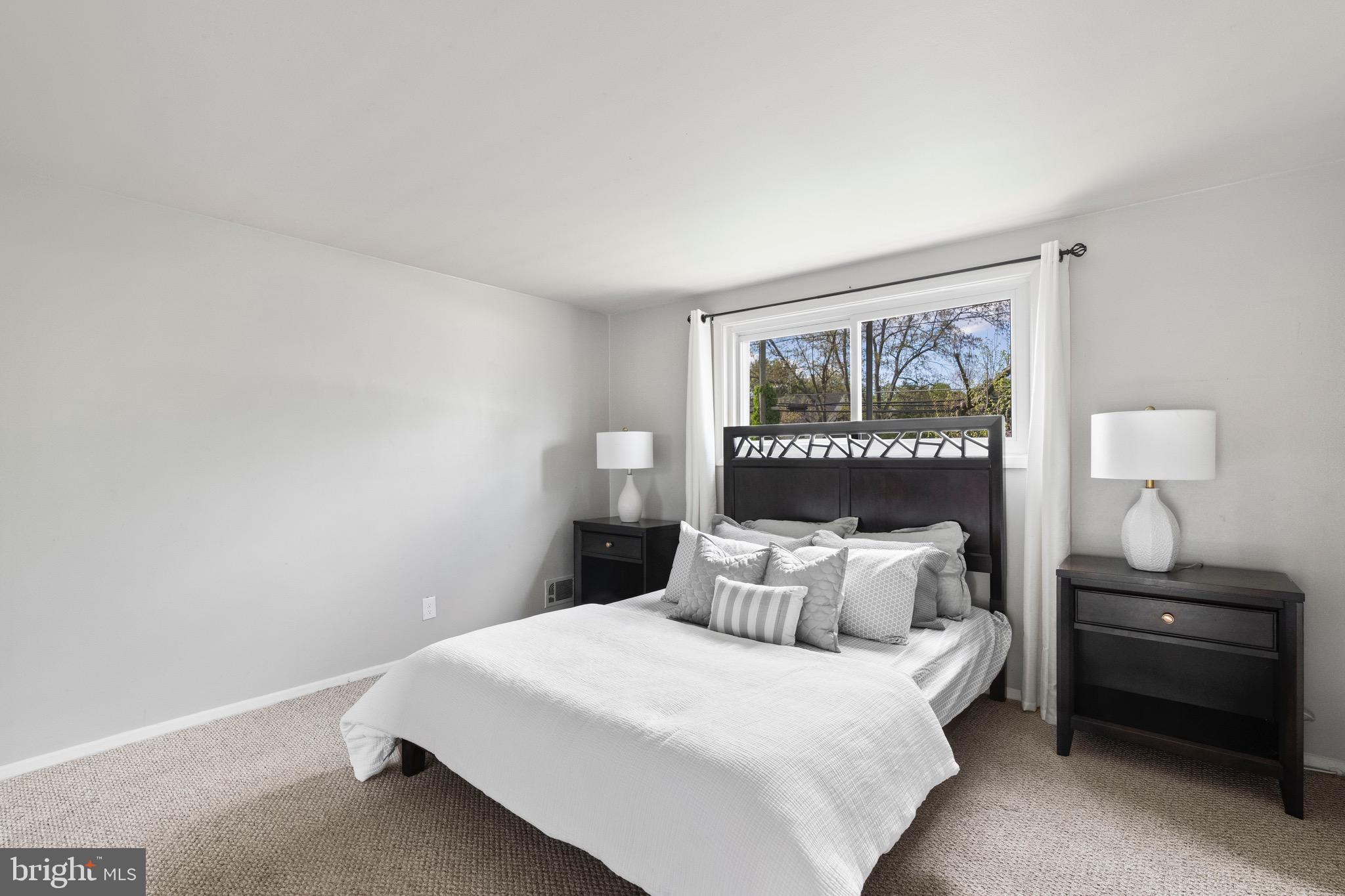 WILLIAMSBURG - Residential