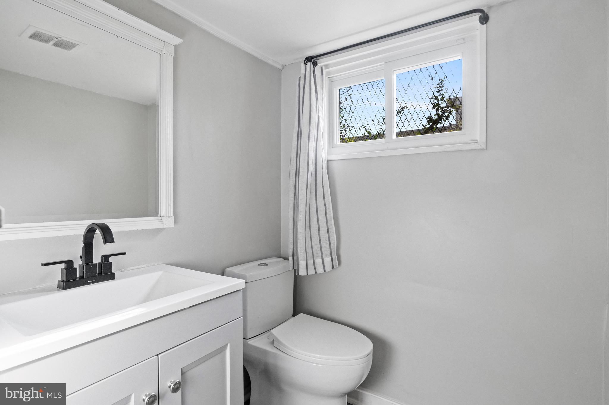 WILLIAMSBURG - Residential