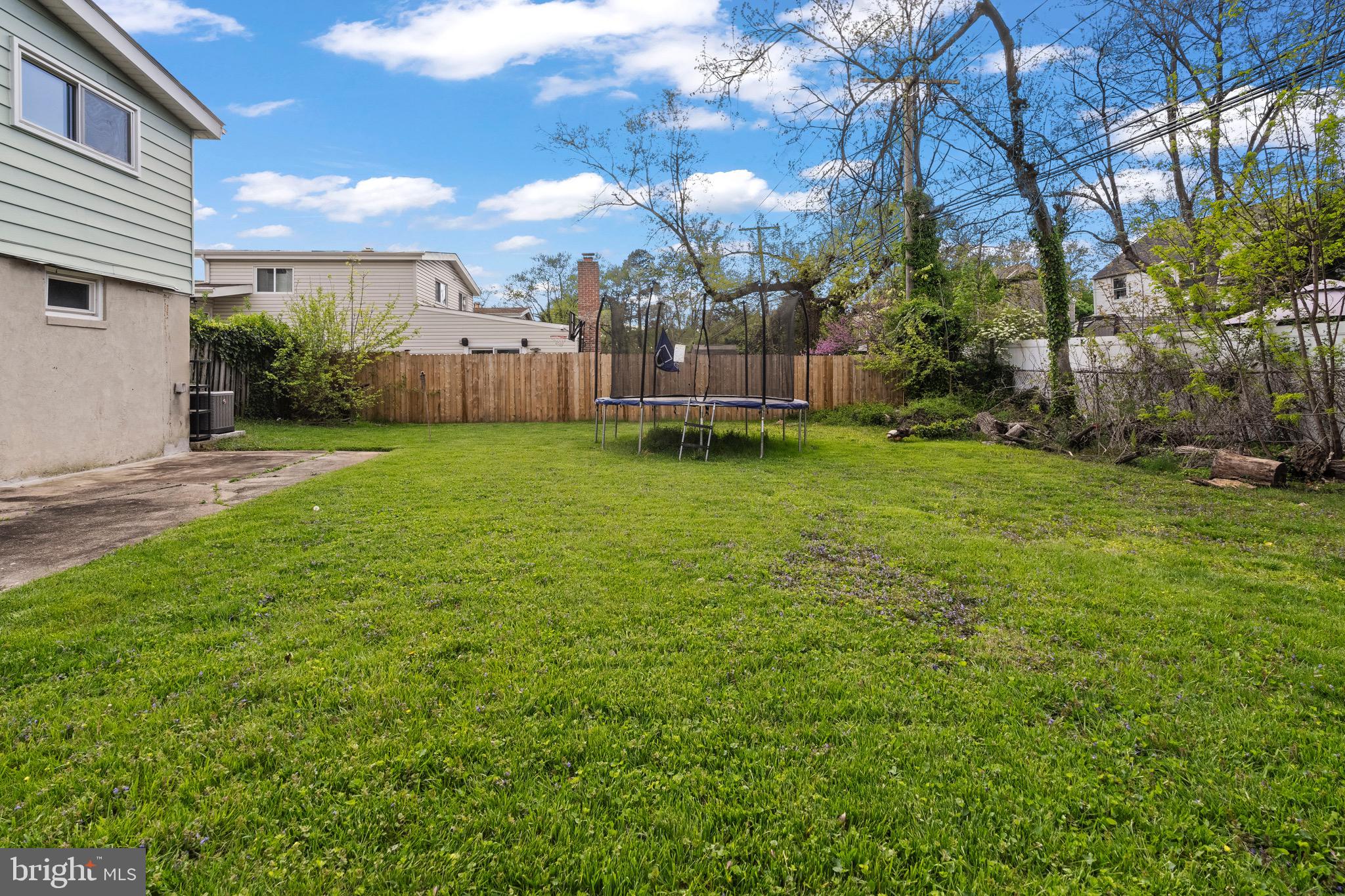 WILLIAMSBURG - Residential