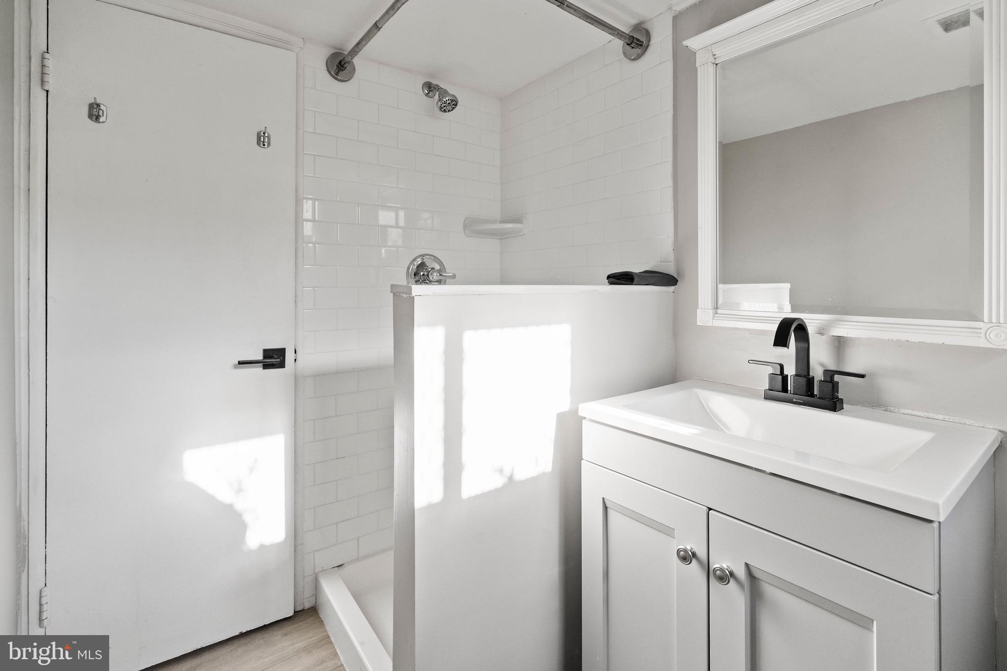 WILLIAMSBURG - Residential