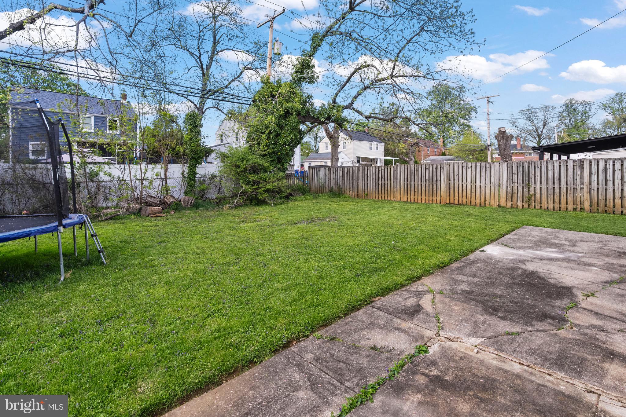 WILLIAMSBURG - Residential