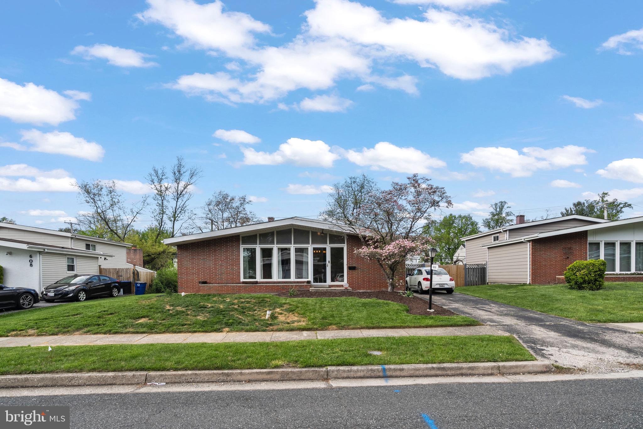 WILLIAMSBURG - Residential