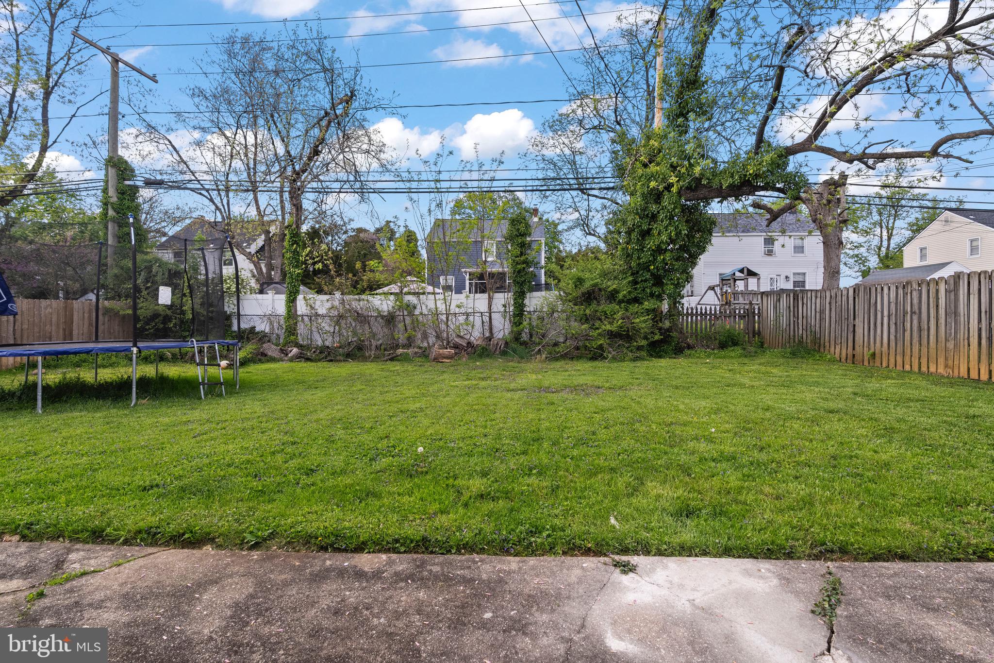 WILLIAMSBURG - Residential