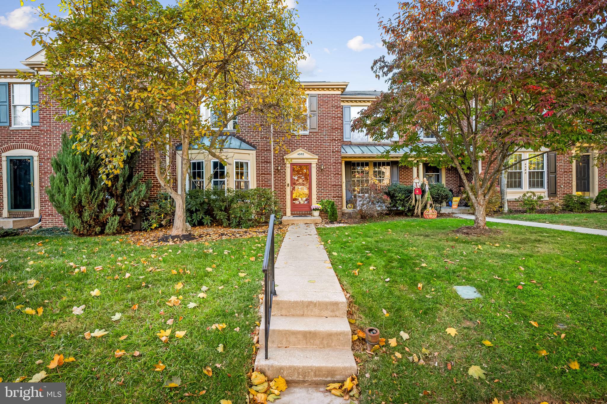 4592 KINGSCUP COURT S