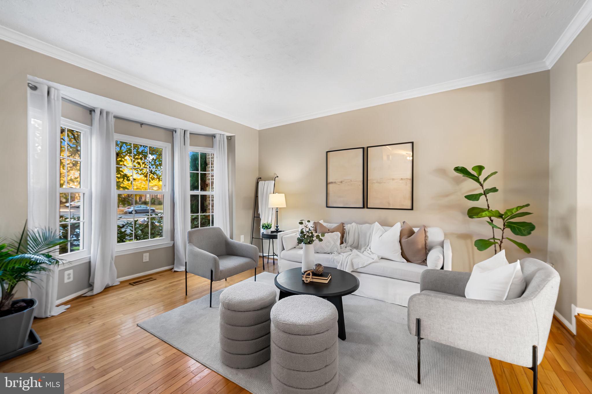 4592 KINGSCUP COURT S