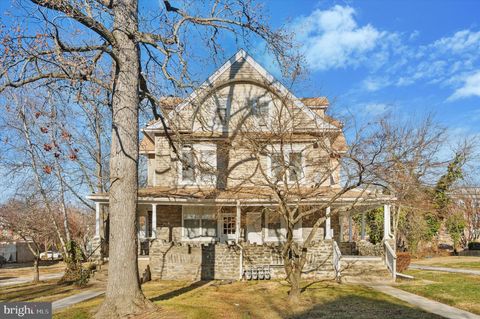 118 WALNUT AVENUE 2 ARDMORE PA 19003