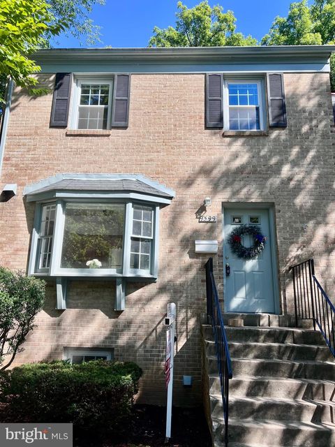 Photo of 9599 Blake Park Court, FAIRFAX, VA 22031 (MLS # VAFX2319148)