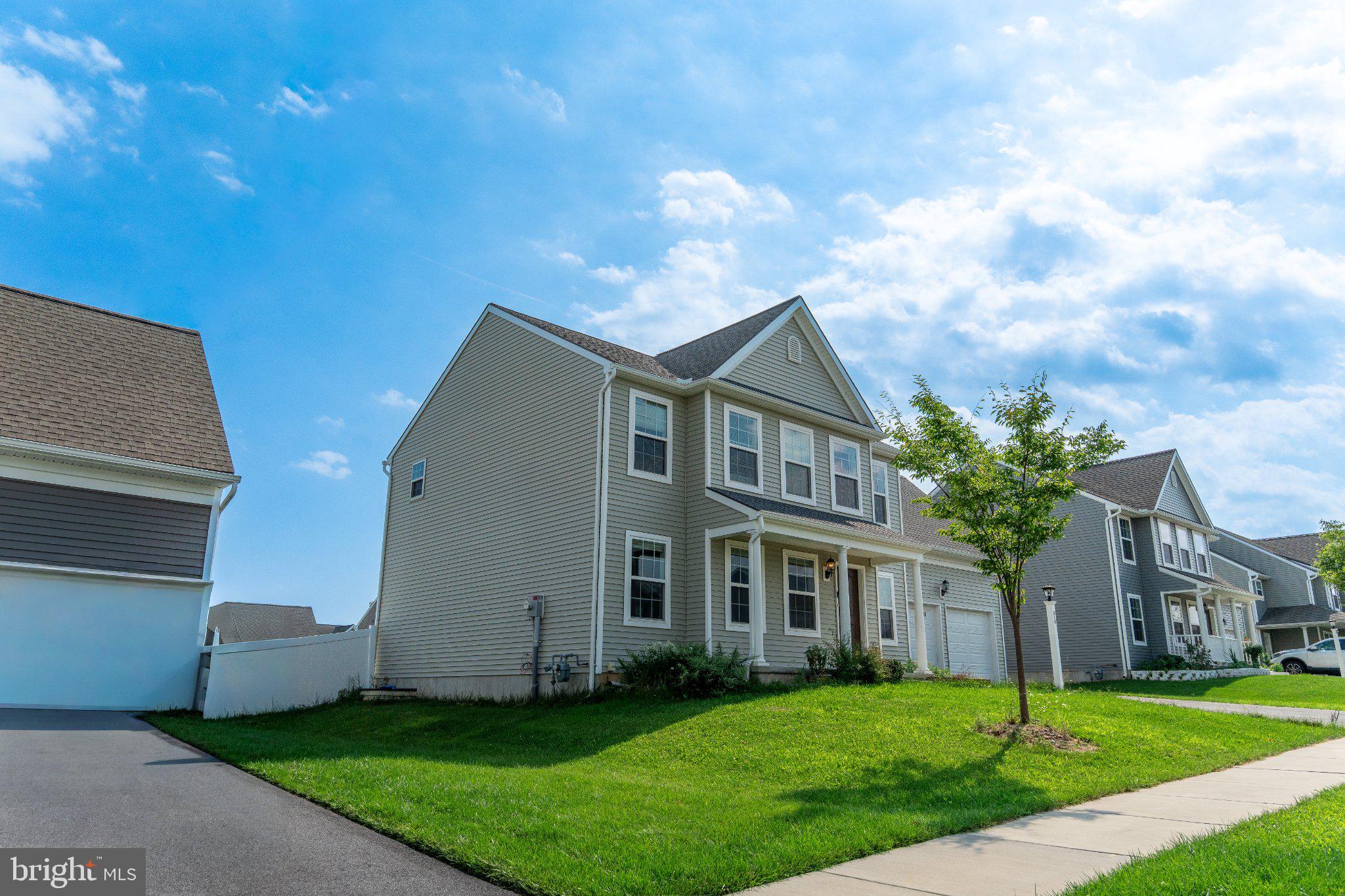 816 WESTBROOKE DRIVE
