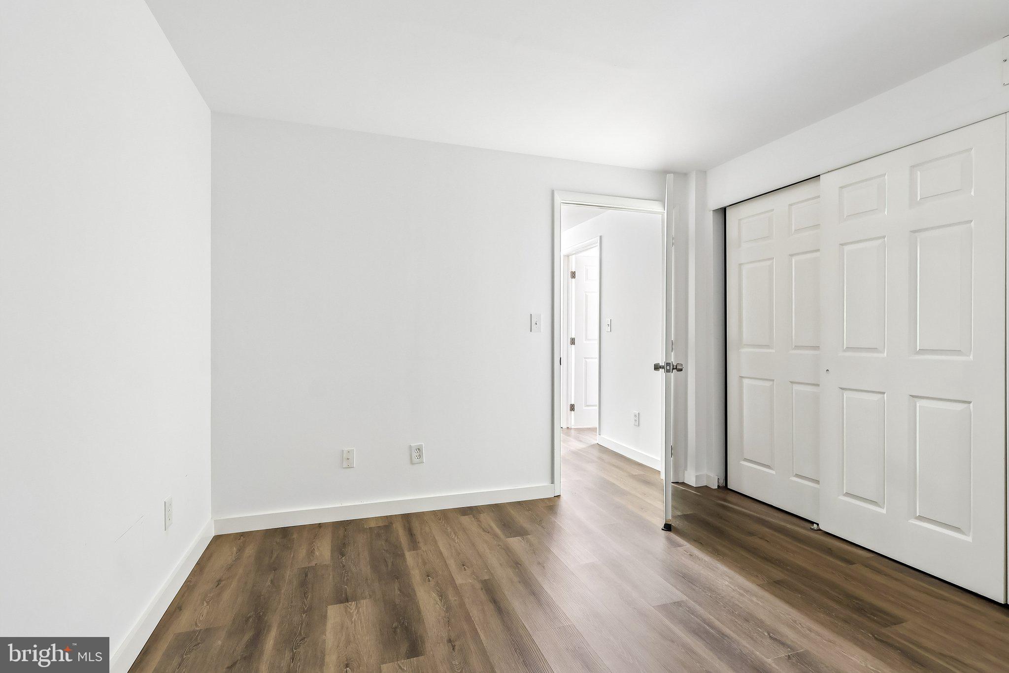 BRADFORD SQUARE - Residential
