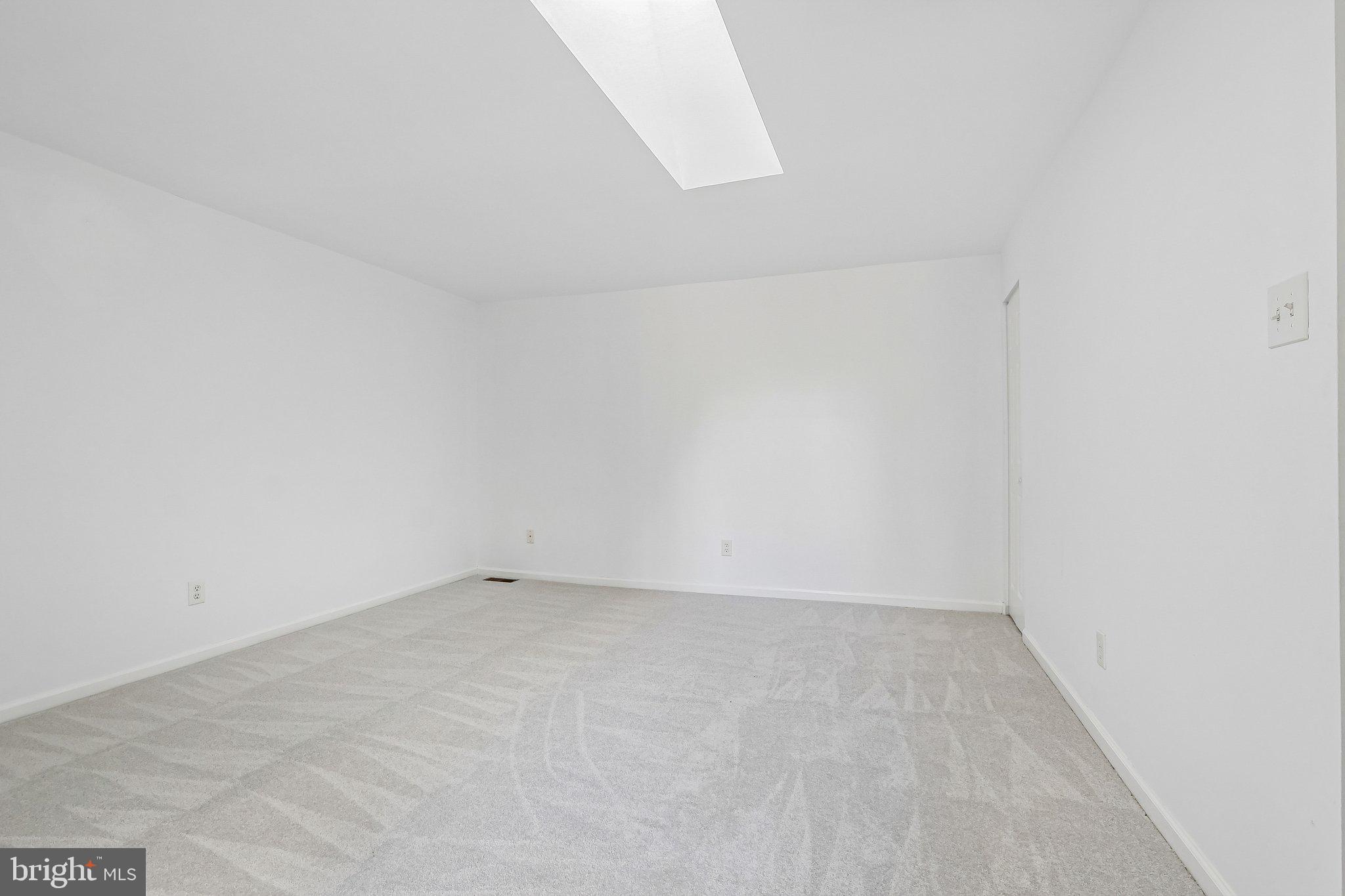 BRADFORD SQUARE - Residential