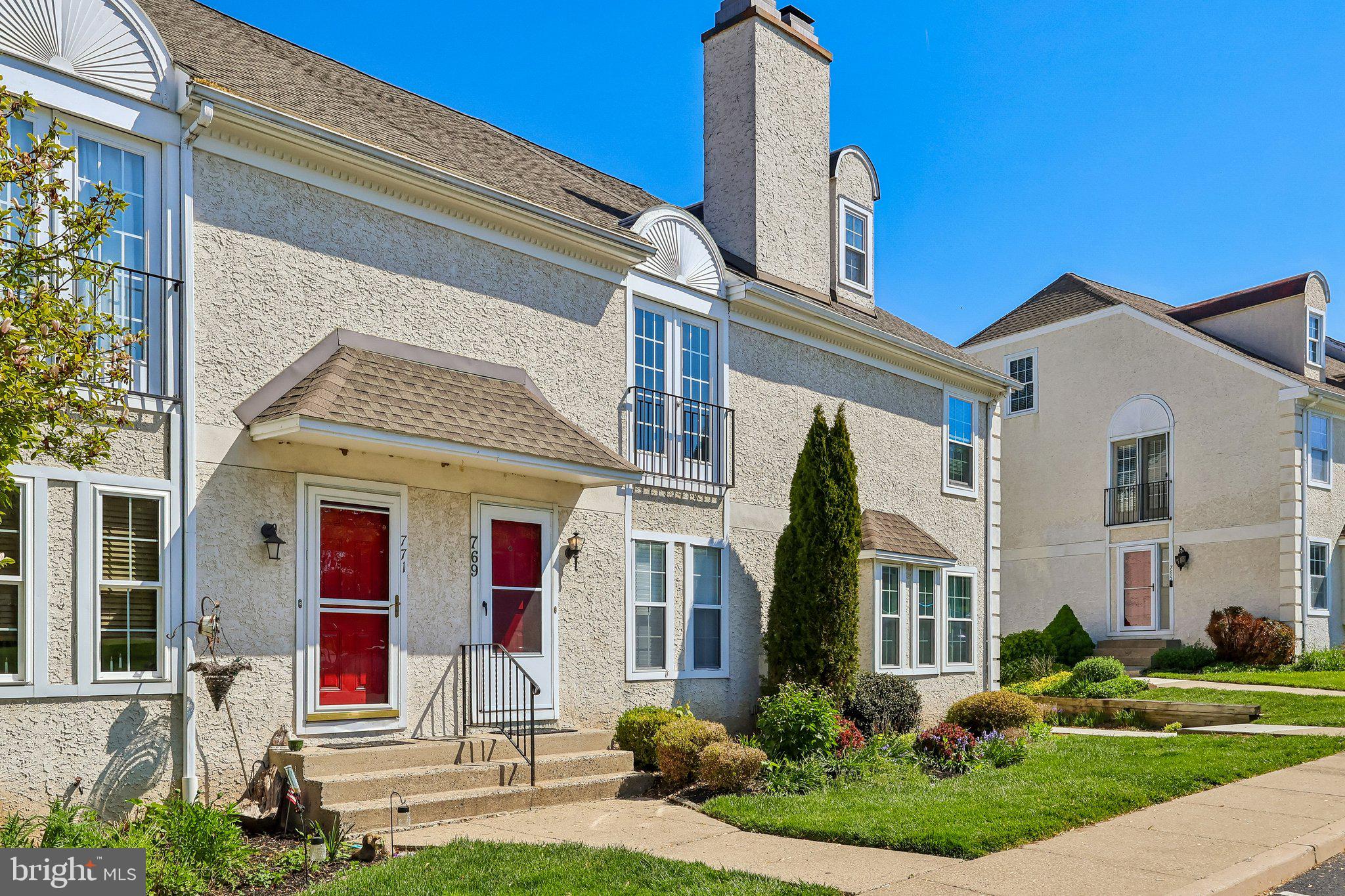 BRADFORD SQUARE - Residential