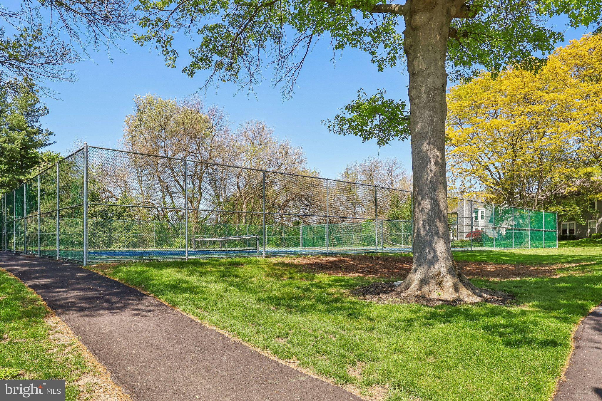 BRADFORD SQUARE - Residential