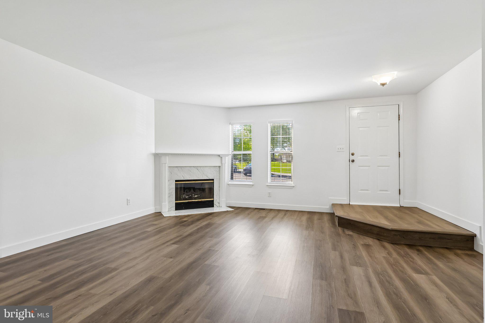 BRADFORD SQUARE - Residential