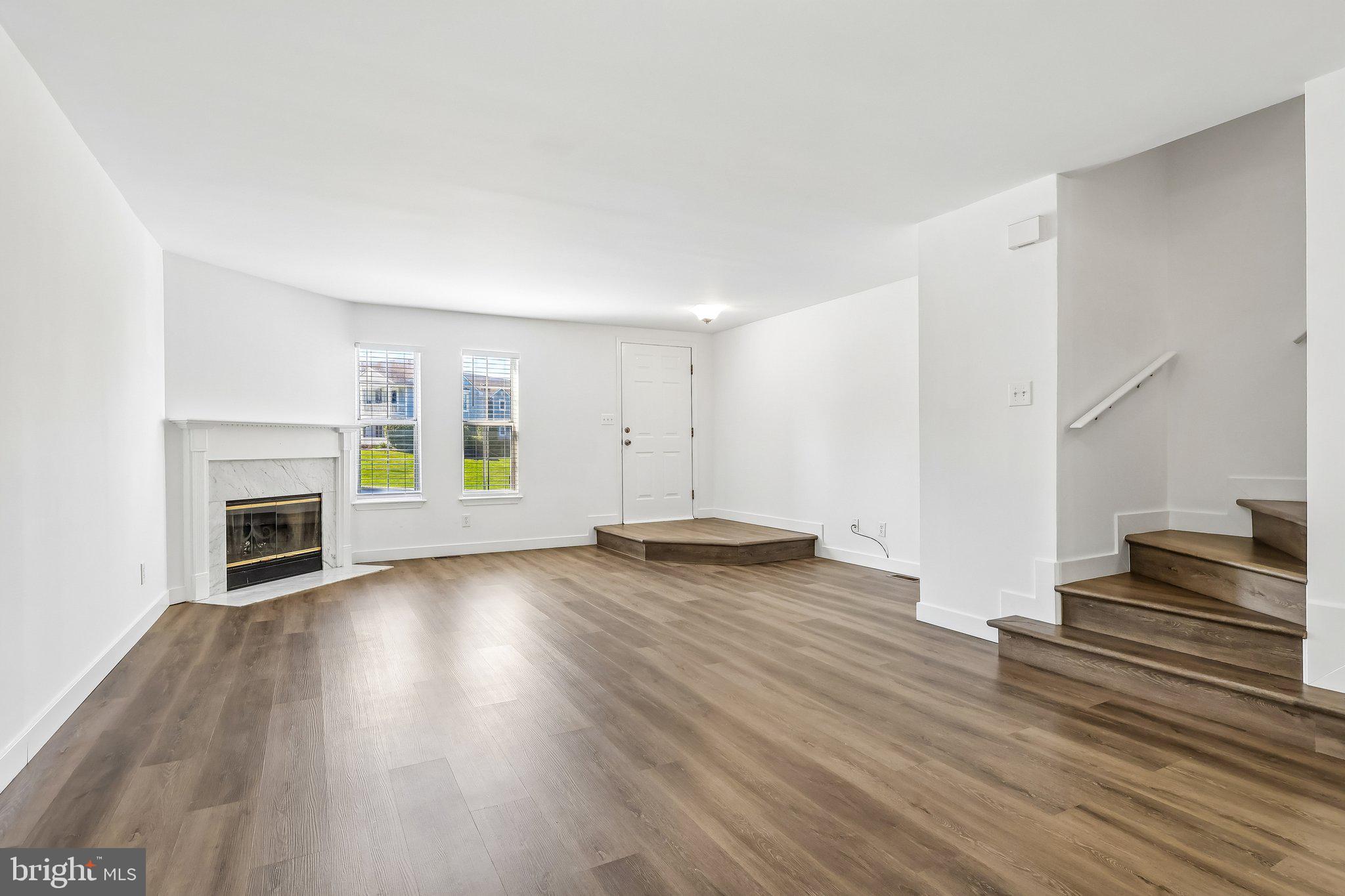 BRADFORD SQUARE - Residential