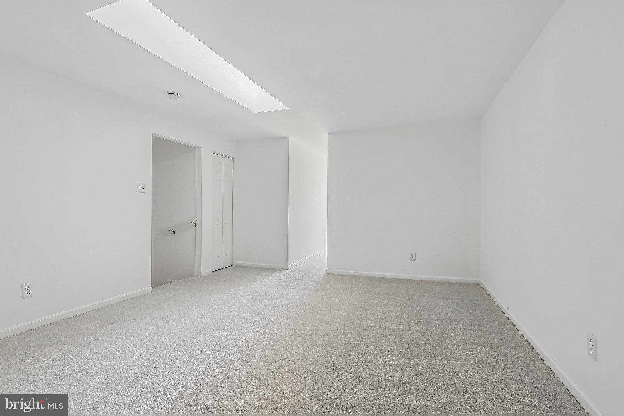 BRADFORD SQUARE - Residential