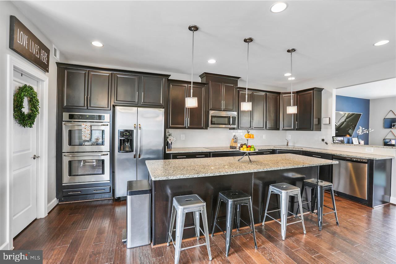 BRADLEY SQUARE - Residential Lease