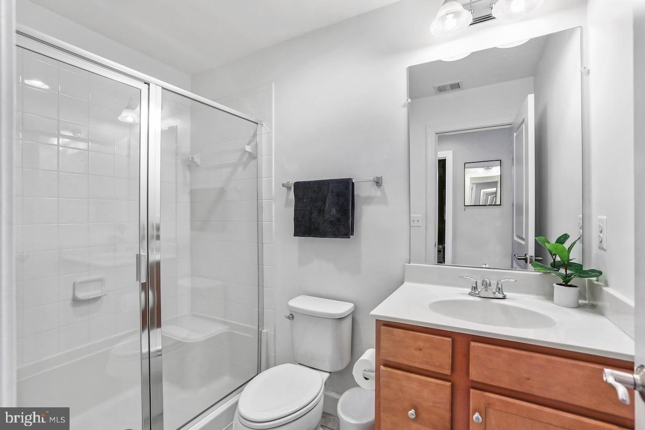 BRADLEY SQUARE - Residential Lease