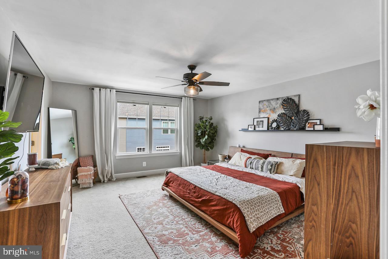 BRADLEY SQUARE - Residential Lease