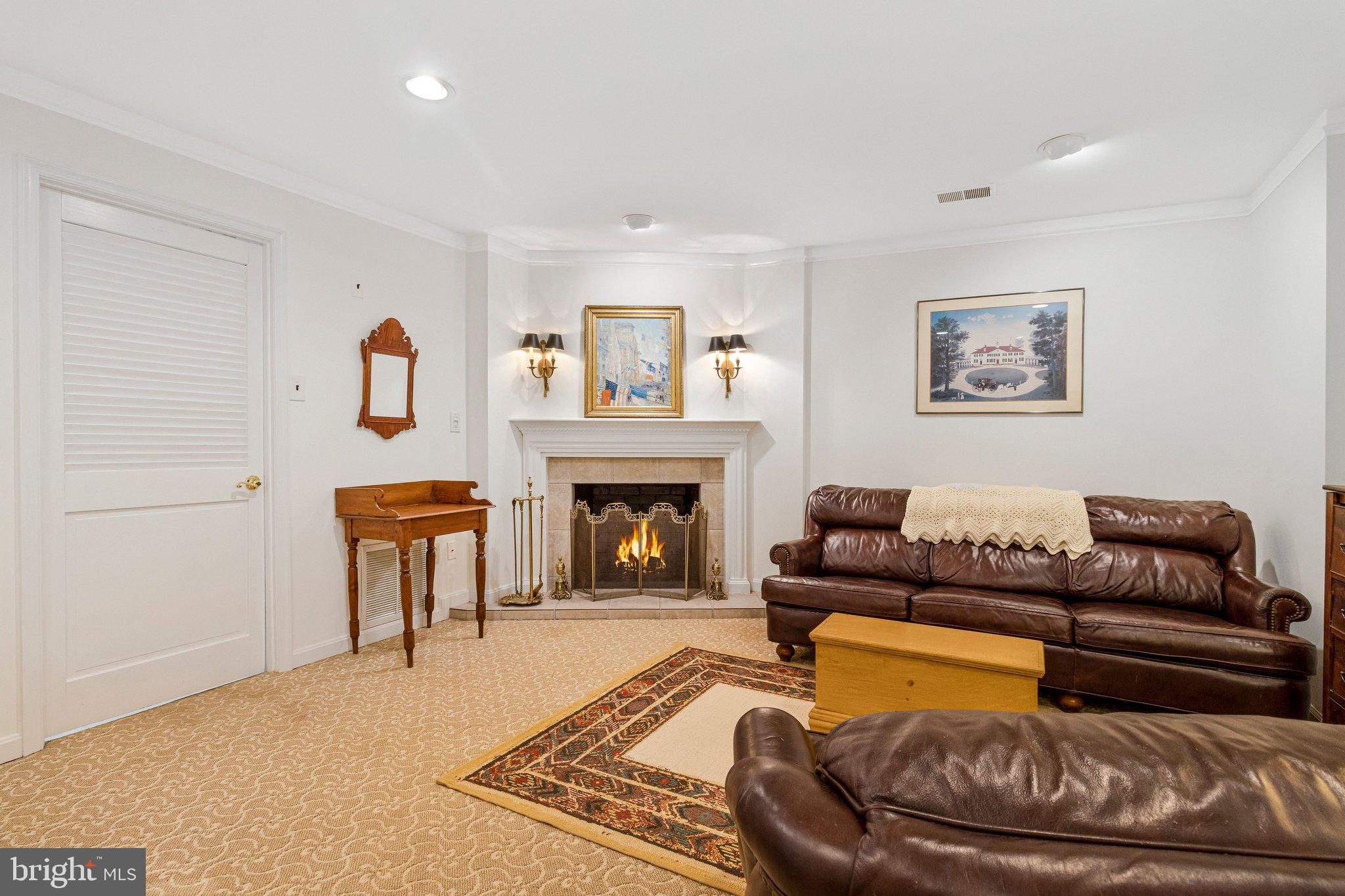 WESTMORELAND HILLS - Residential