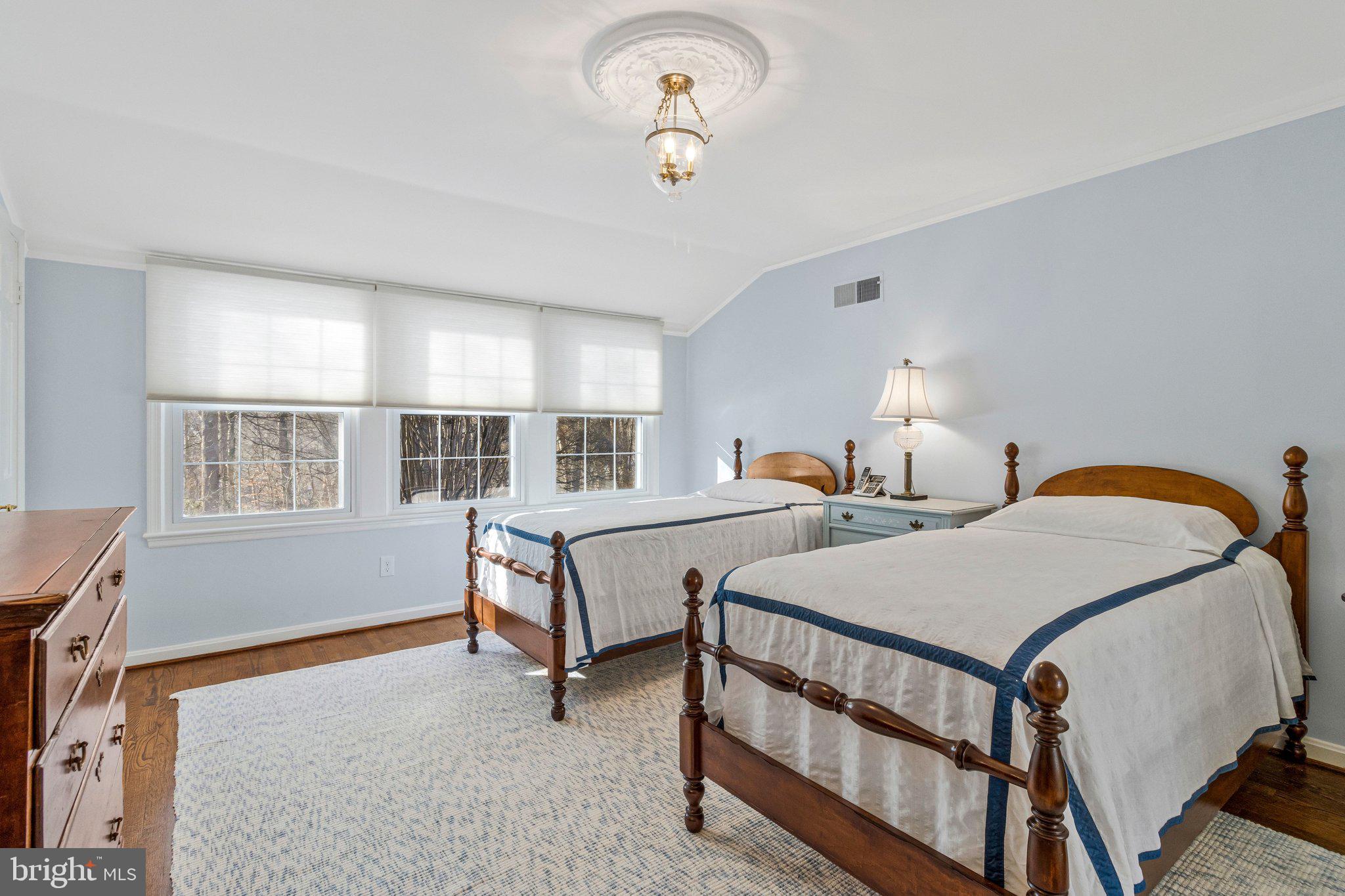 WESTMORELAND HILLS - Residential