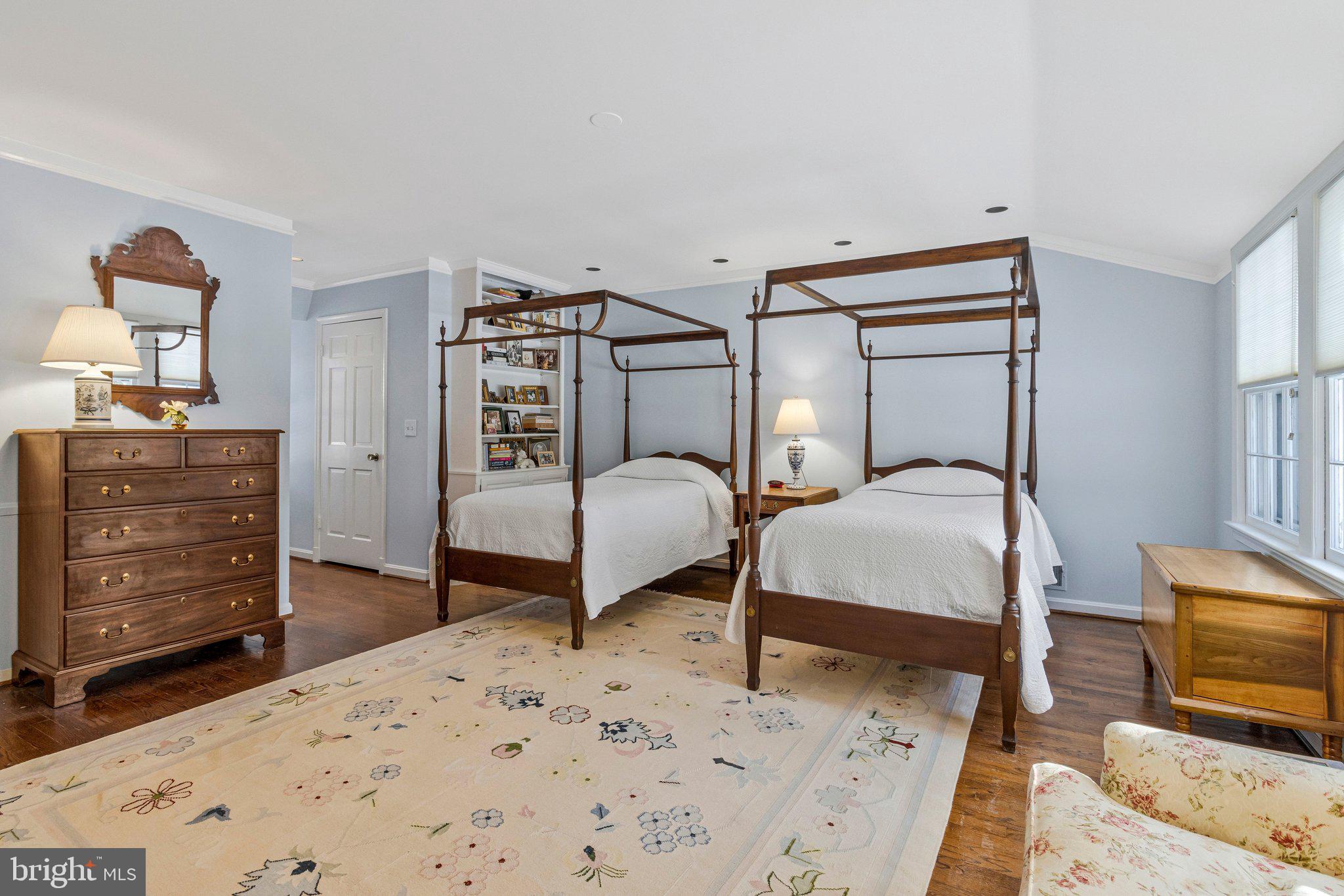 WESTMORELAND HILLS - Residential