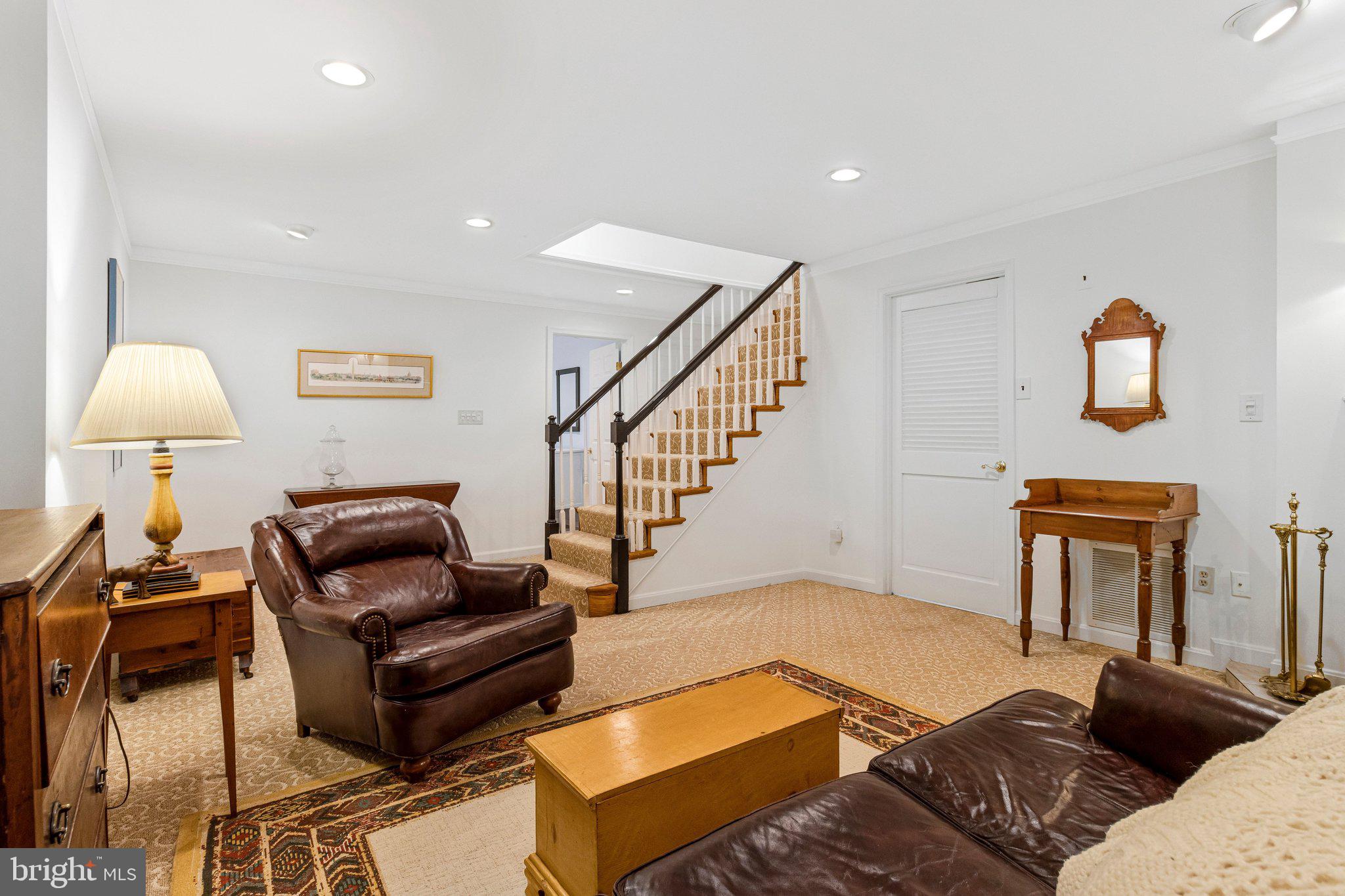 WESTMORELAND HILLS - Residential