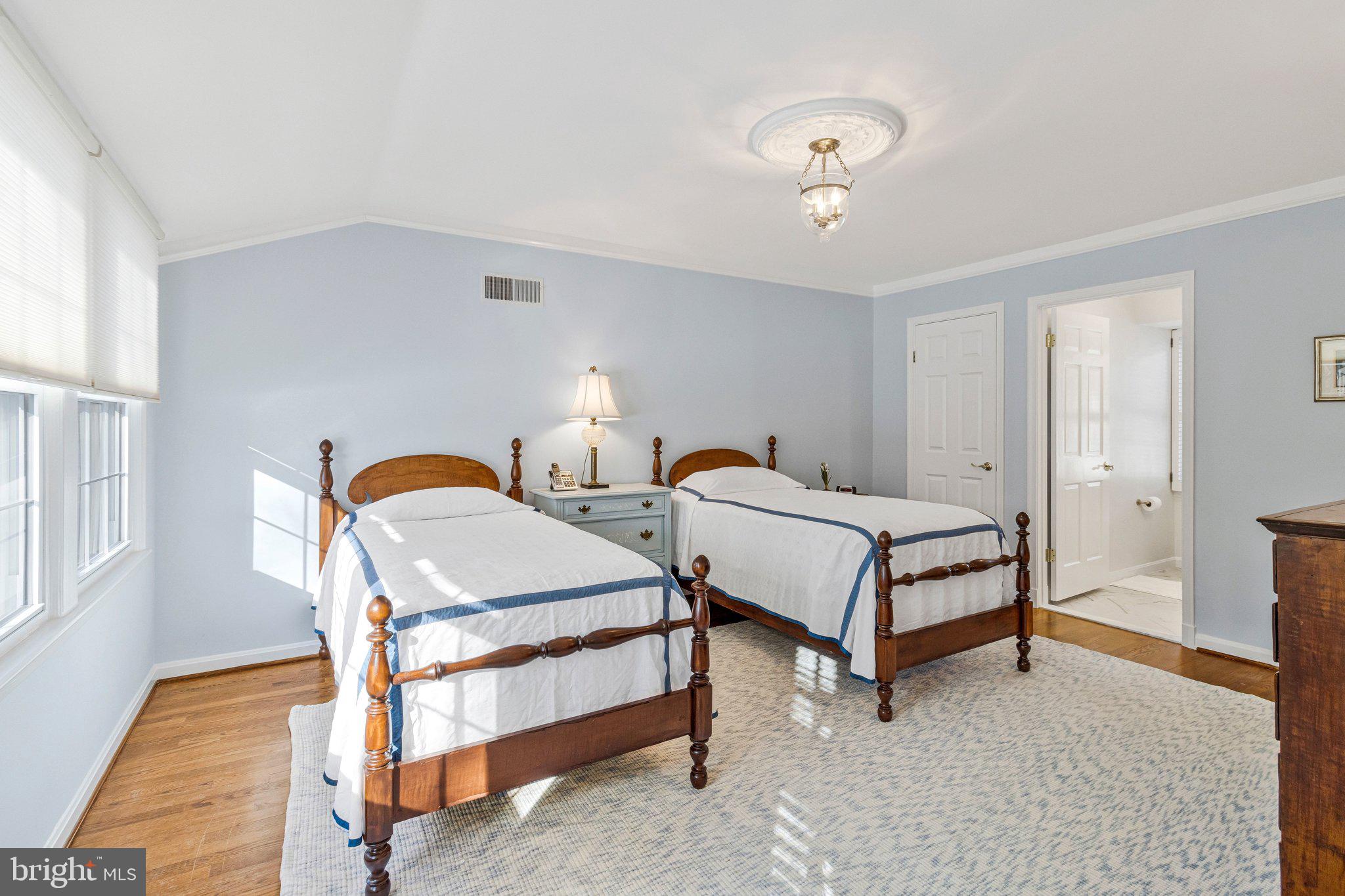 WESTMORELAND HILLS - Residential