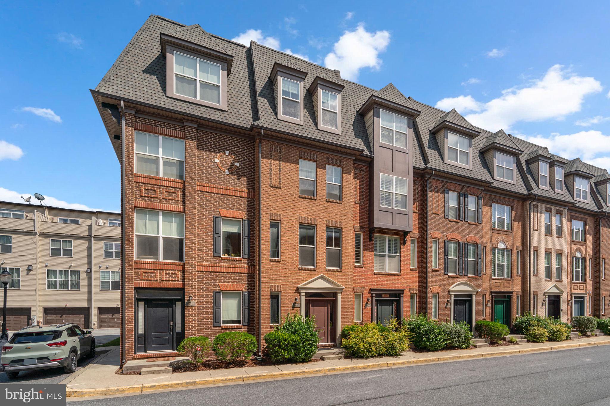 1421 TRAFALGAR LANE