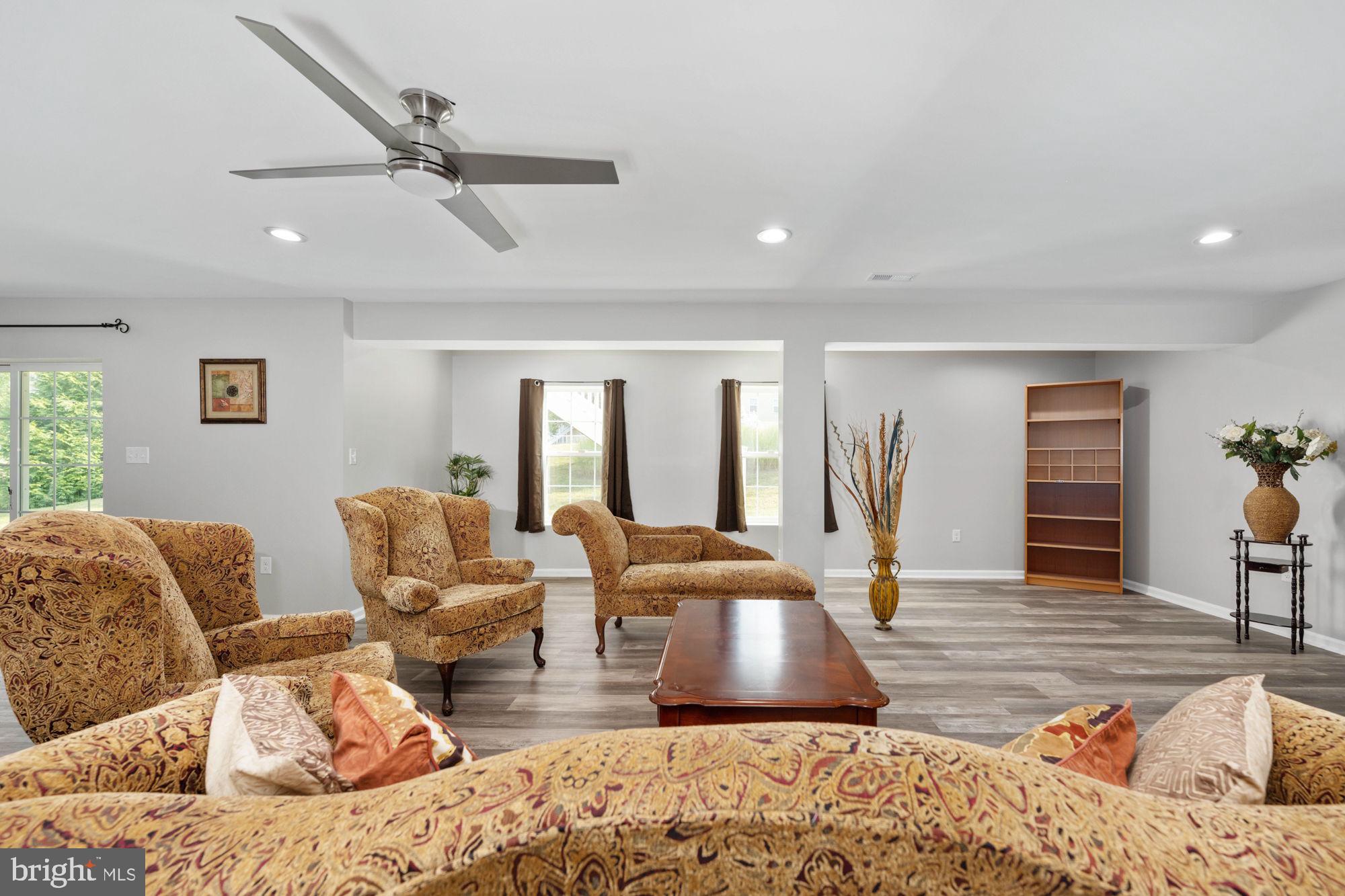 VIRGINIA HERITAGE AT LEE'S PARK - Residential