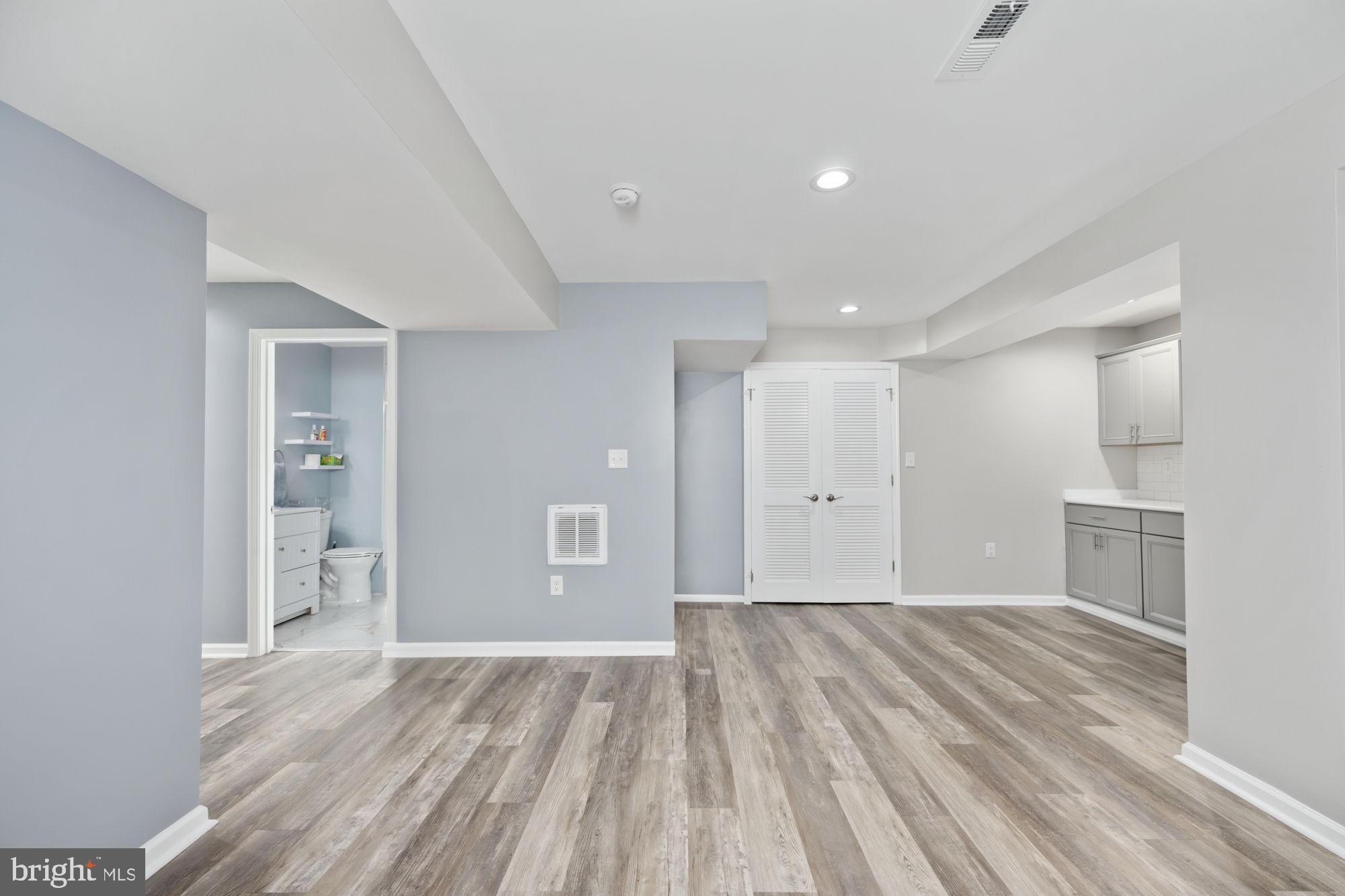 VIRGINIA HERITAGE AT LEE'S PARK - Residential