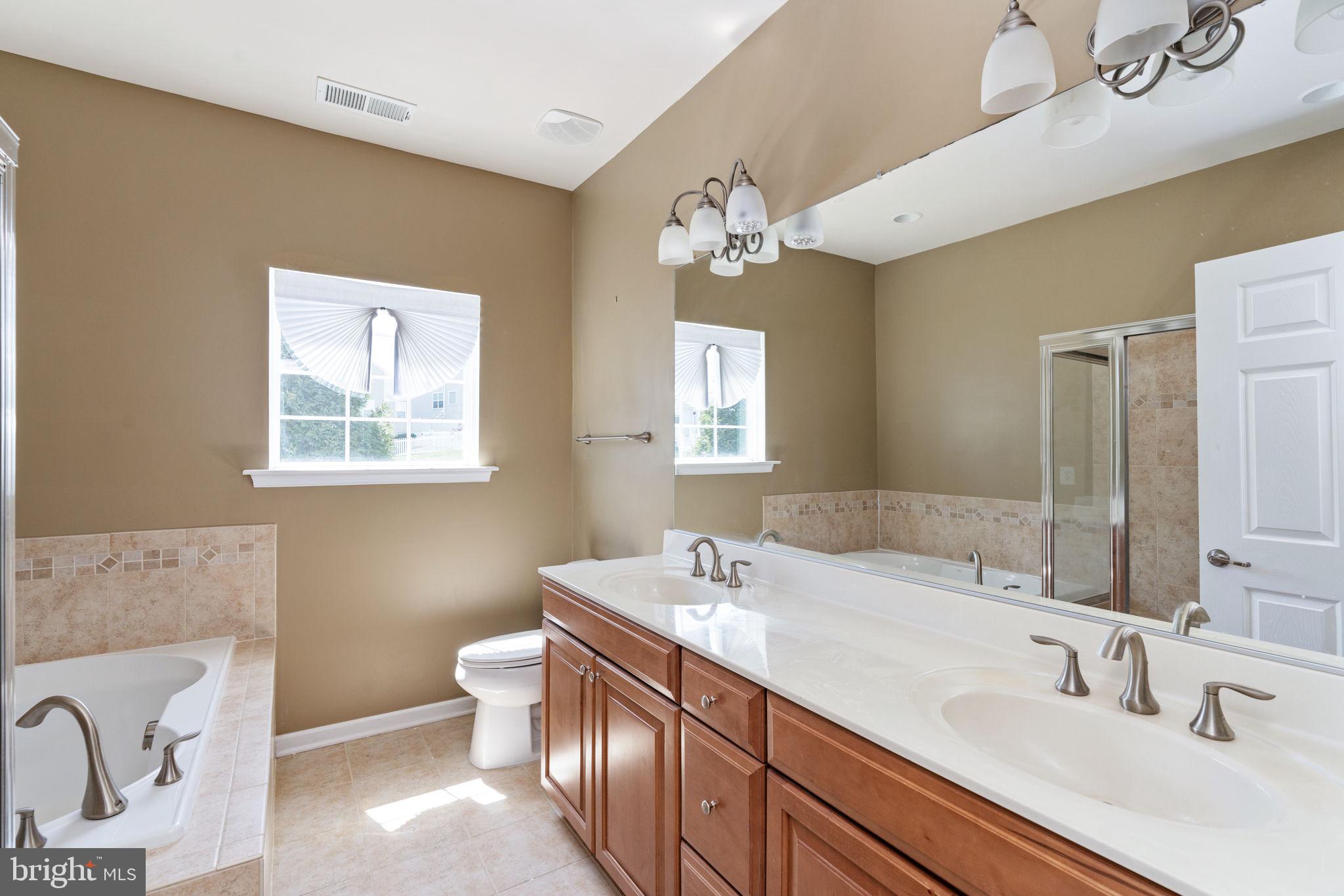 VIRGINIA HERITAGE AT LEE'S PARK - Residential