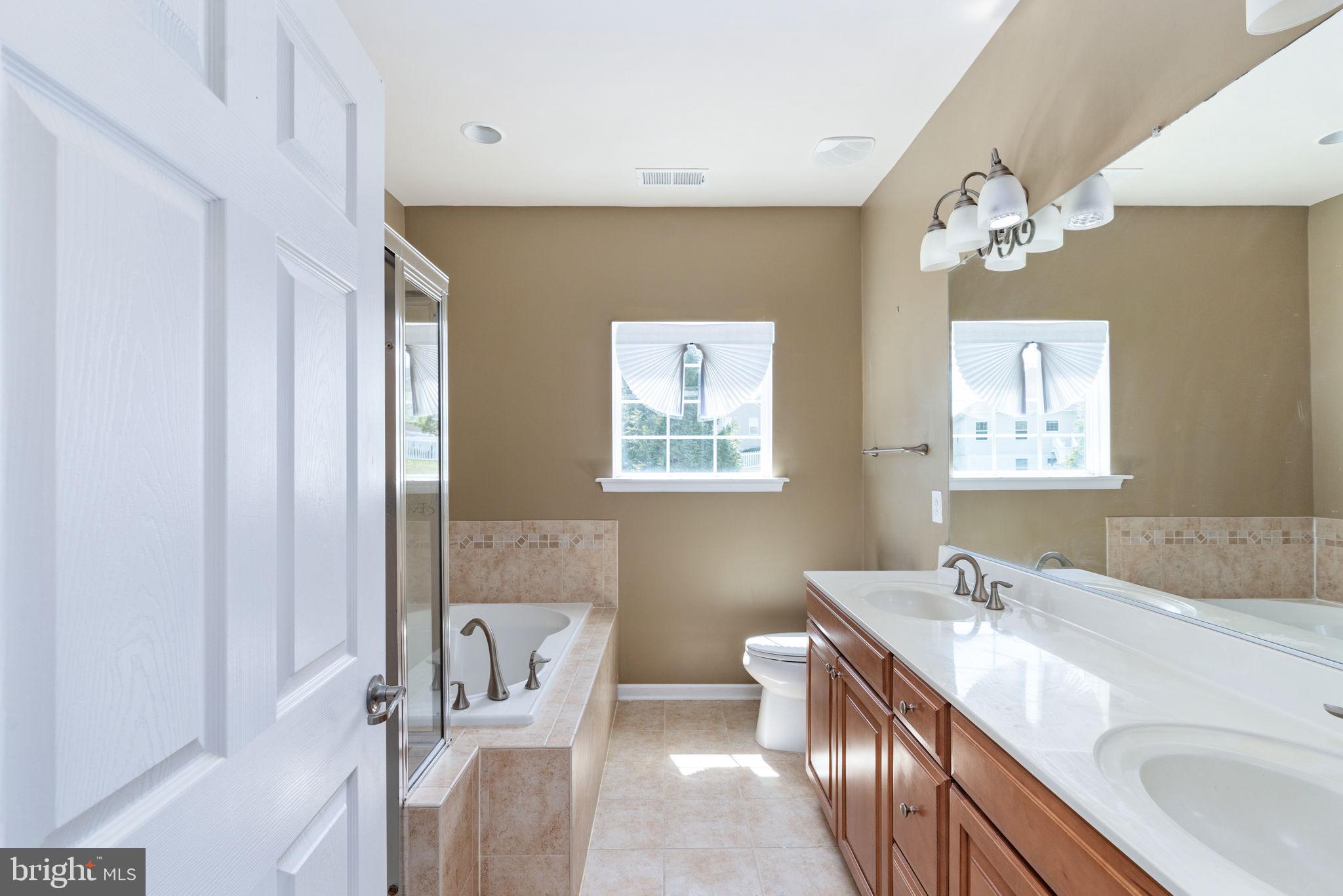 VIRGINIA HERITAGE AT LEE'S PARK - Residential