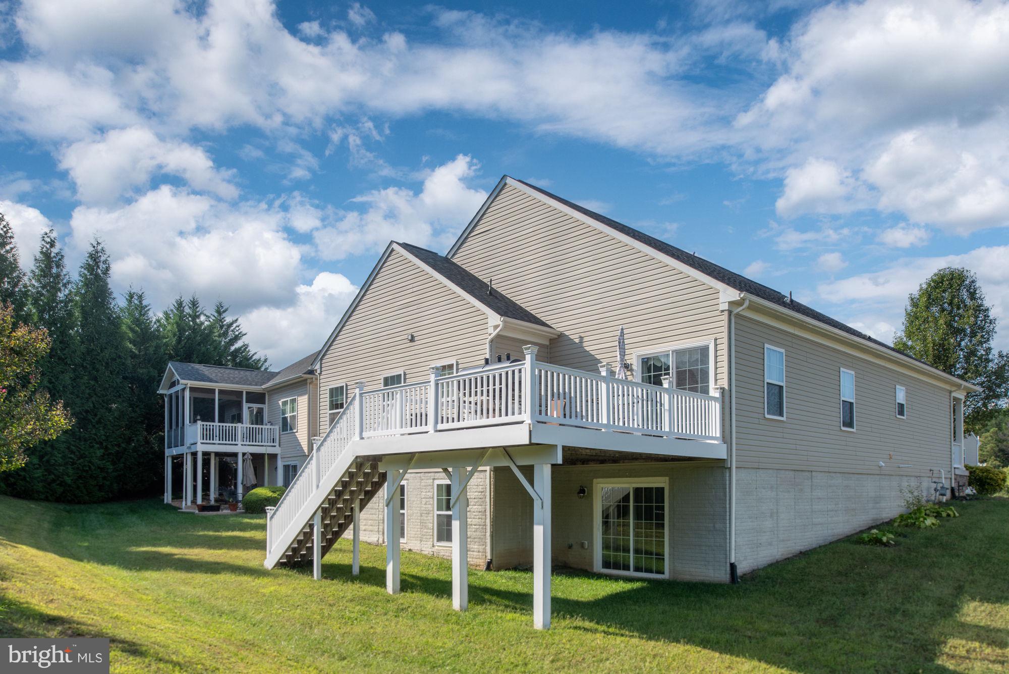 VIRGINIA HERITAGE AT LEE'S PARK - Residential