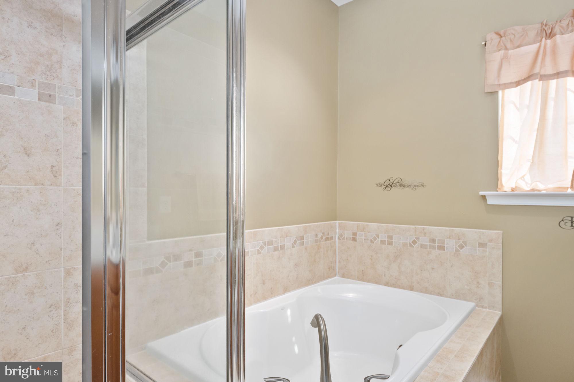 VIRGINIA HERITAGE AT LEE'S PARK - Residential