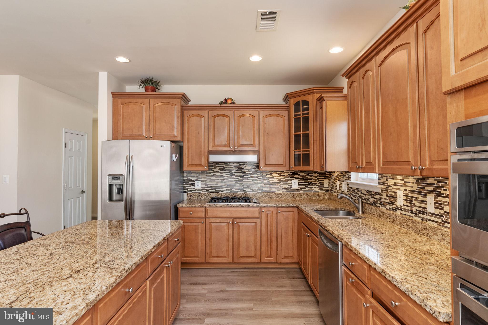 VIRGINIA HERITAGE AT LEE'S PARK - Residential