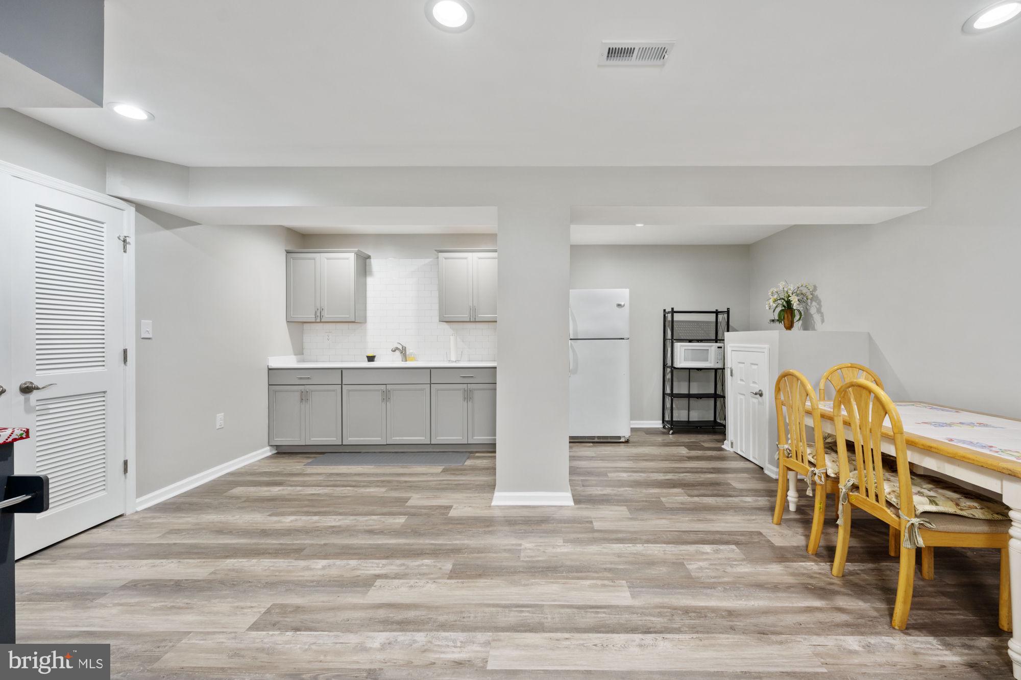 VIRGINIA HERITAGE AT LEE'S PARK - Residential