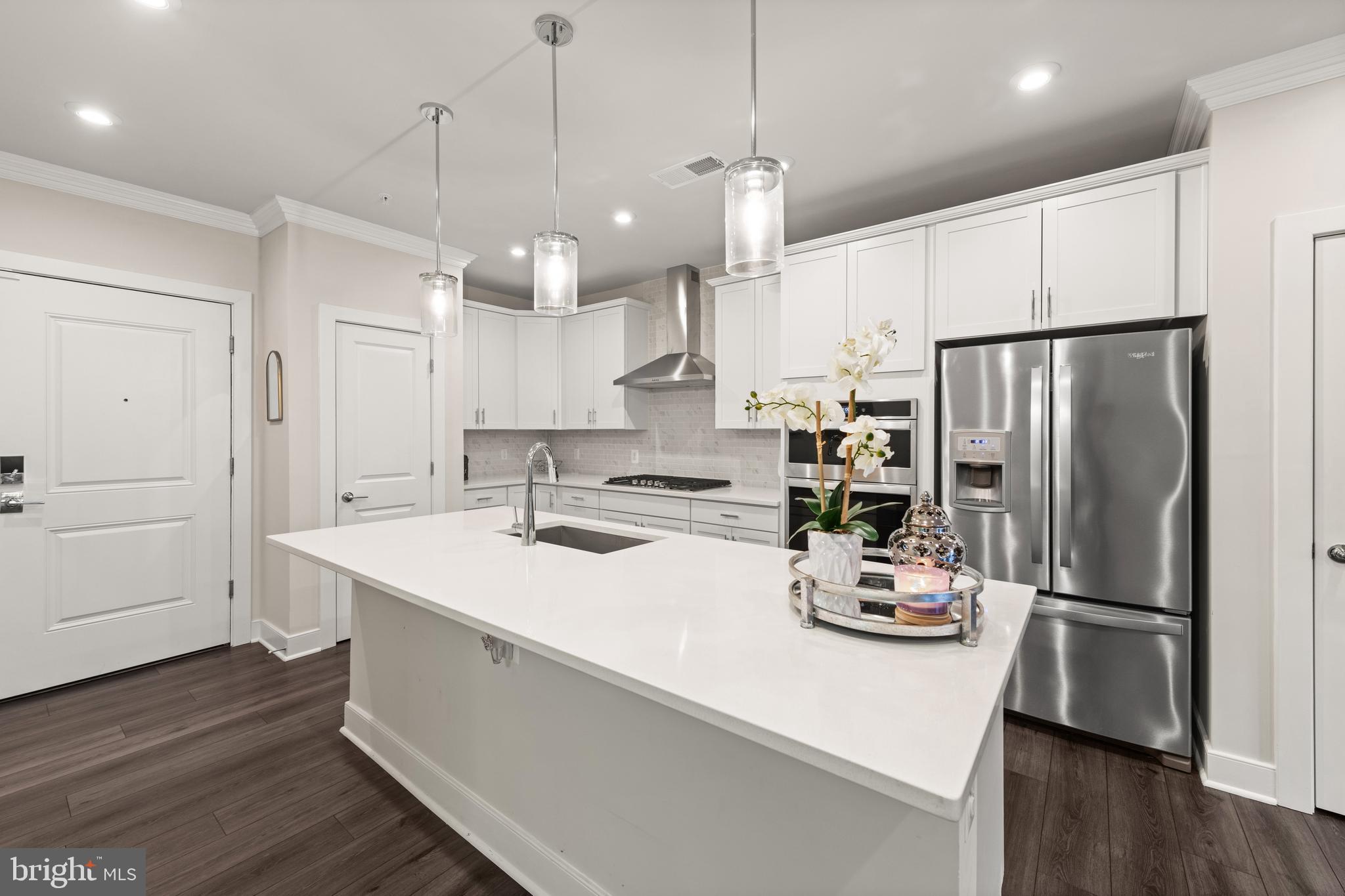 100 SAINT IVES PLACE 409