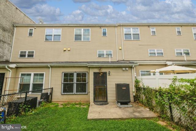 OLDE KENSINGTON - Residential