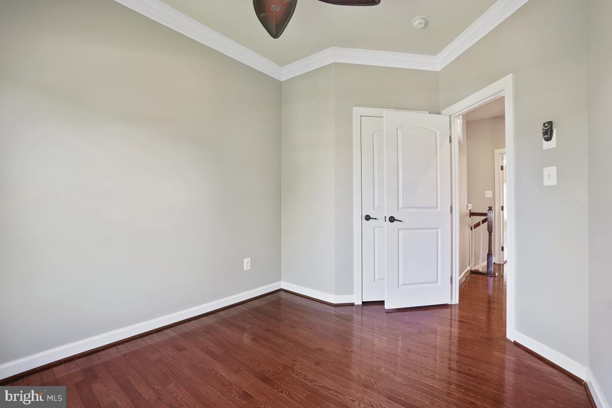 WATKINS MILL TOWN CENTER - Residential Lease