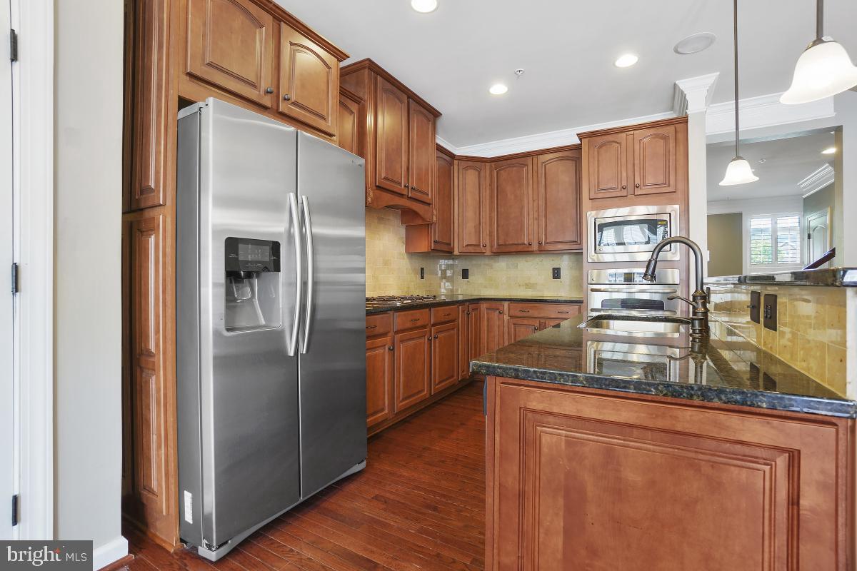 WATKINS MILL TOWN CENTER - Residential Lease