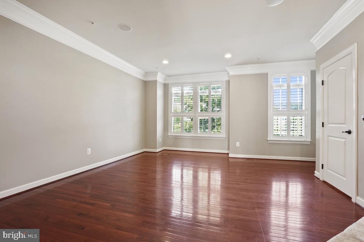 WATKINS MILL TOWN CENTER - Residential Lease