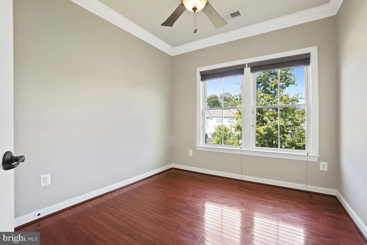 WATKINS MILL TOWN CENTER - Residential Lease